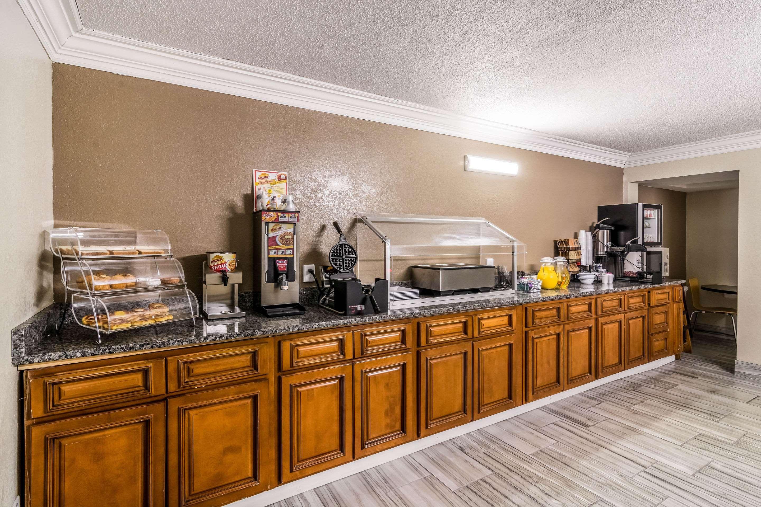 Quality Inn Pensacola Buitenkant foto